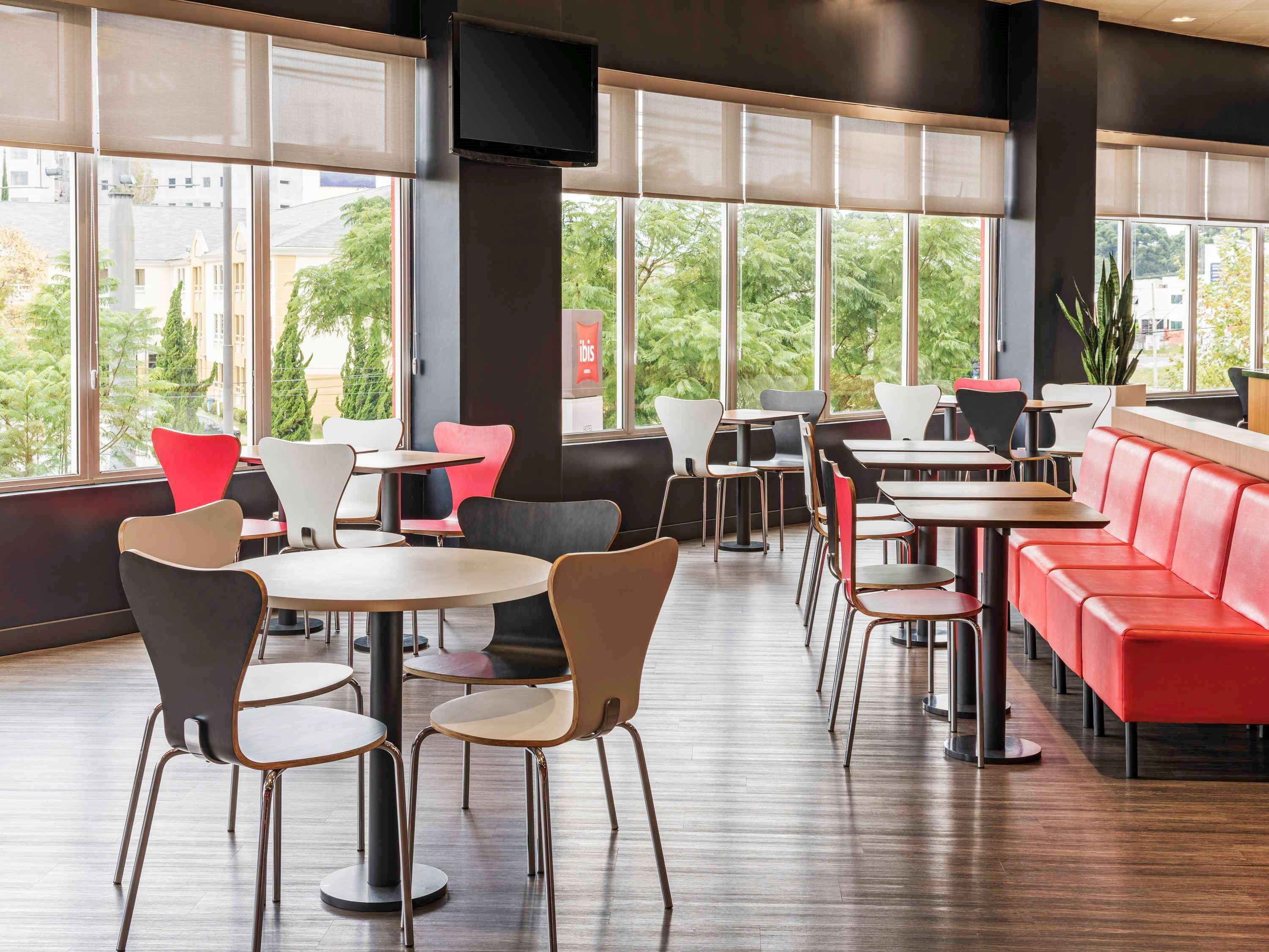 Ibis Curitiba Aeroporto 3* São José dos Pinhais